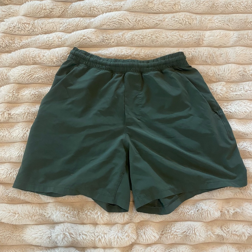 Lululemon Athletica | Forest Green Athletic Men’s Shorts | Size Small